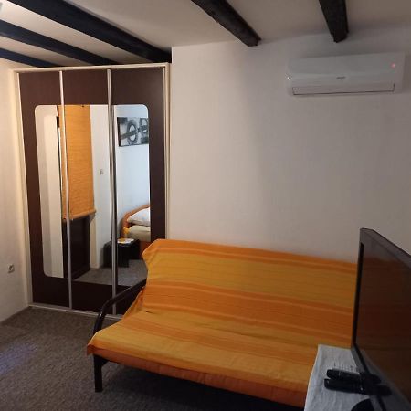 Old Town Apartment Murter Buitenkant foto
