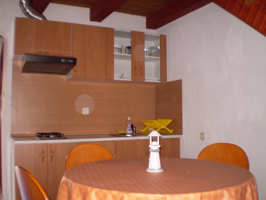 Old Town Apartment Murter Buitenkant foto